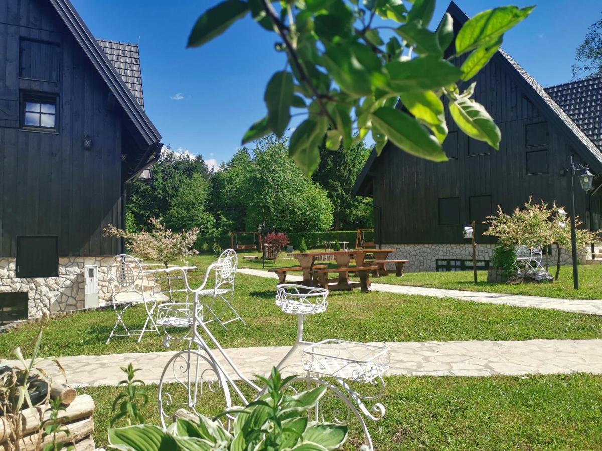 Отель Plitvice Luxury Etno Garden Плитвицкие озёра Экстерьер фото