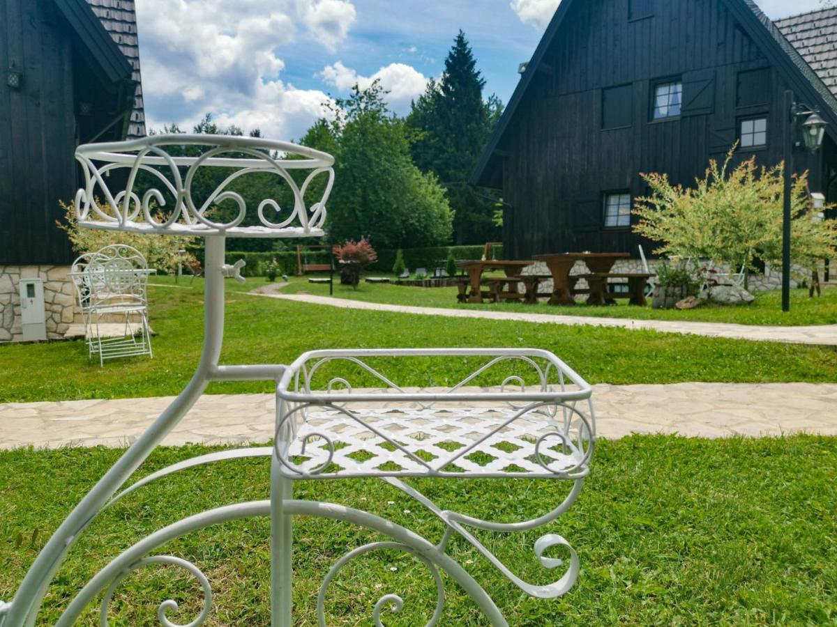 Отель Plitvice Luxury Etno Garden Плитвицкие озёра Экстерьер фото